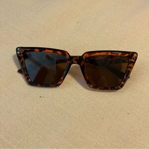 Tortoise Shell Square Sunglasses